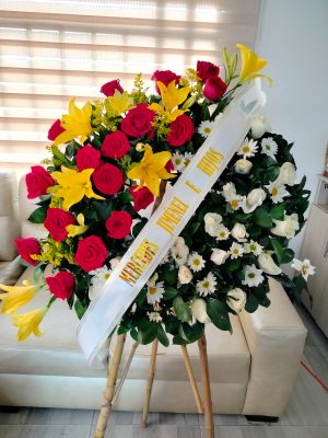 coronas funebres chia, arreglos funebres cajica, flores para condolencias tocancipa, arreglos funerarios, zipaquira, funeraria sopo, funebre